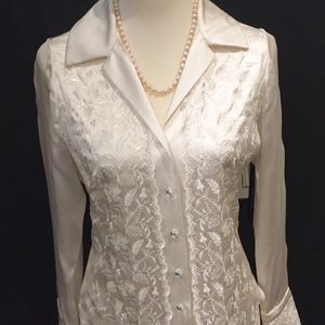 NWT Carmen Marc Valvo Silk Top Size 2